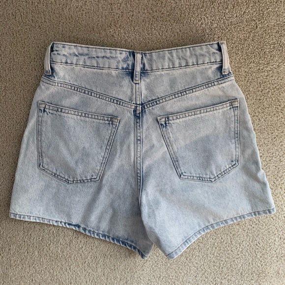 Brand New H&M Denim Shorts - Picture 2 of 5